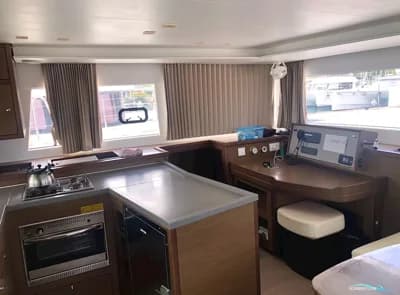 Lagoon 450 5