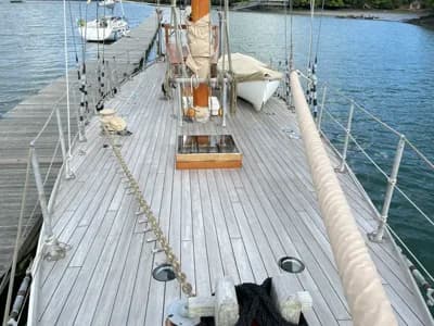 1995 Laurent Giles Dyarchy Gaff Cutter Boat for Sale in Cornwall 3