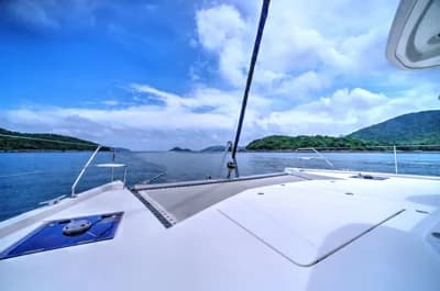 2015 Leopard 48 | 49.8 ft 3