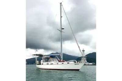 1984 Pearson 385 | 38.3 ft 2