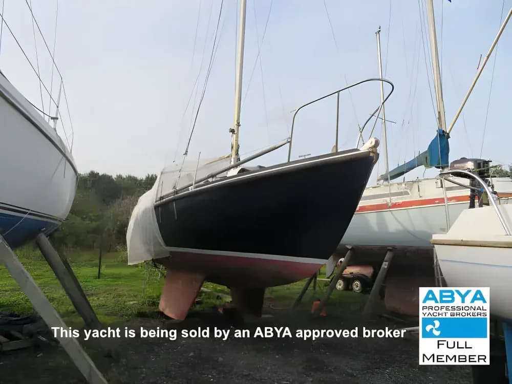 1972 Macwester 27 Boat for Sale in Gillingham