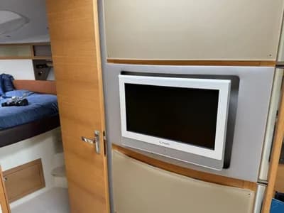 2010 Fairline Targa 44 Boat for Sale in Southampton 3