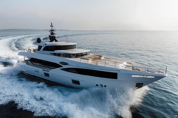 Gulf Craft Majesty 100
