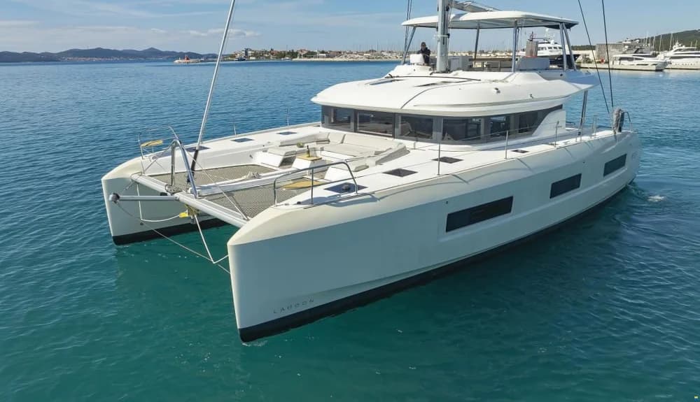 Lagoon 55
