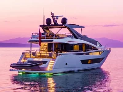 Sunseeker 88 Yacht 2