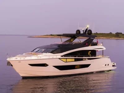 Sunseeker 88 Yacht 3