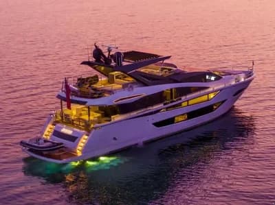 Sunseeker 88 Yacht 4