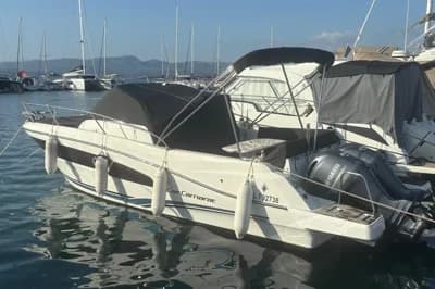 2018 Jeanneau Cap Camarat 9.0 WA | 9m 2