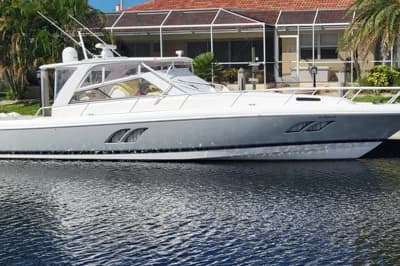 2016 Intrepid 475 Sport Yacht 2