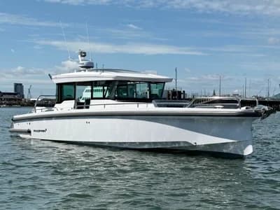 2022 Axopar 37 XC Cross Cabin | 11m 2