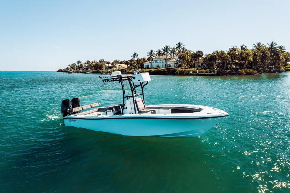 2019 Yellowfin 26 Hybrid