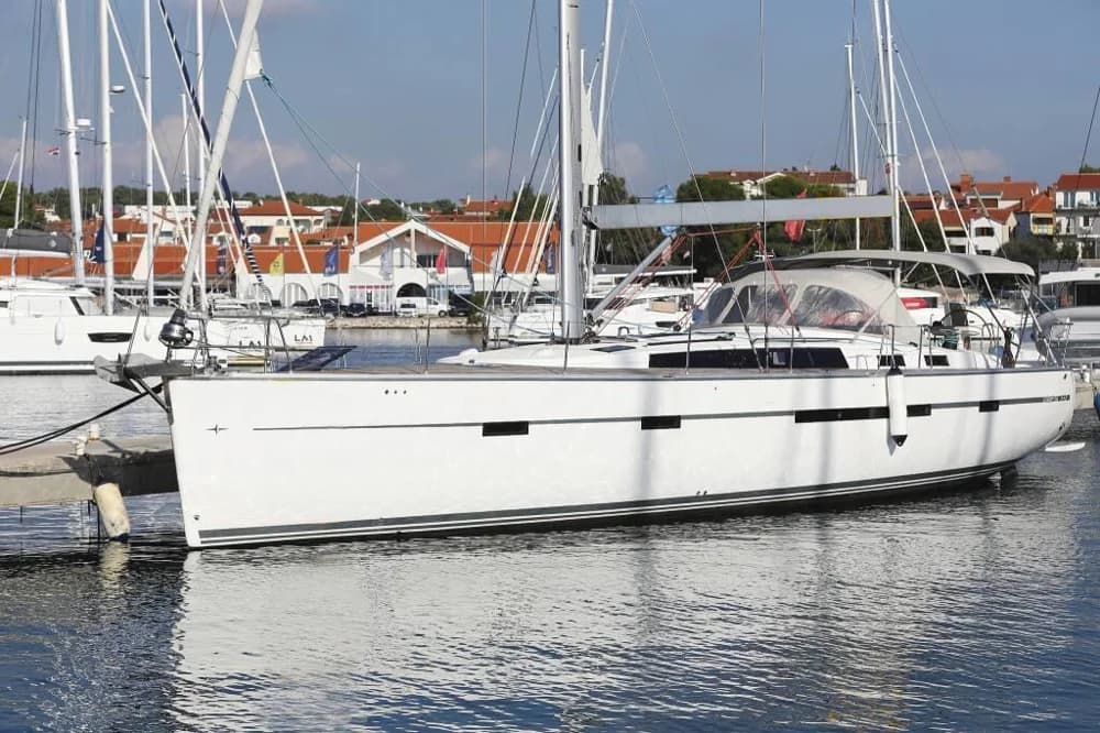 2014 Bavaria Cruiser 56
