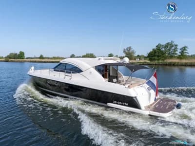 Rivièra 4700 Sport Yacht 2