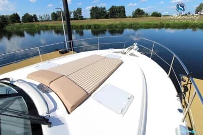 Rivièra 4700 Sport Yacht 3