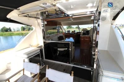 Rivièra 4700 Sport Yacht 4