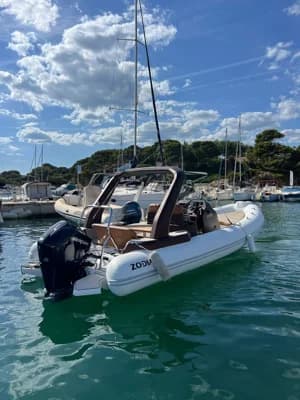 2024 Zodiac Medline 7.5 | 24.1 ft 2