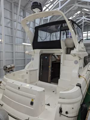 1999 Cruisers Yachts 3585 Flybridge | 35 ft 2