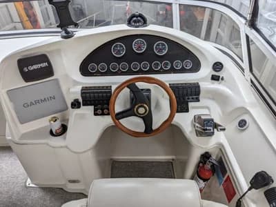 1999 Cruisers Yachts 3585 Flybridge | 35 ft 3