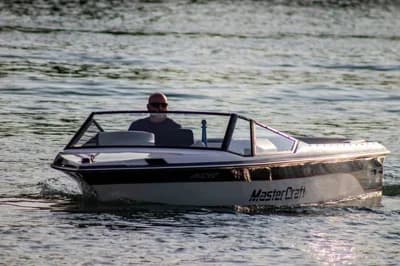1988 MasterCraft ProStar 190 | 19 ft 2