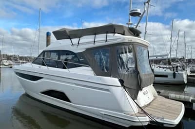 2023 Bavaria R40 Fly | 42.4 ft 2