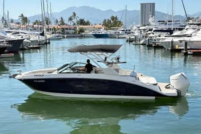 2022 Sea Ray SDX 270 Outboard | 27.2 ft 2