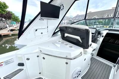 2019 Monterey 335 Sport Yacht | 33.5 ft 3