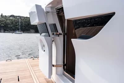 2027 Sirena 68 | 73.7 ft 3