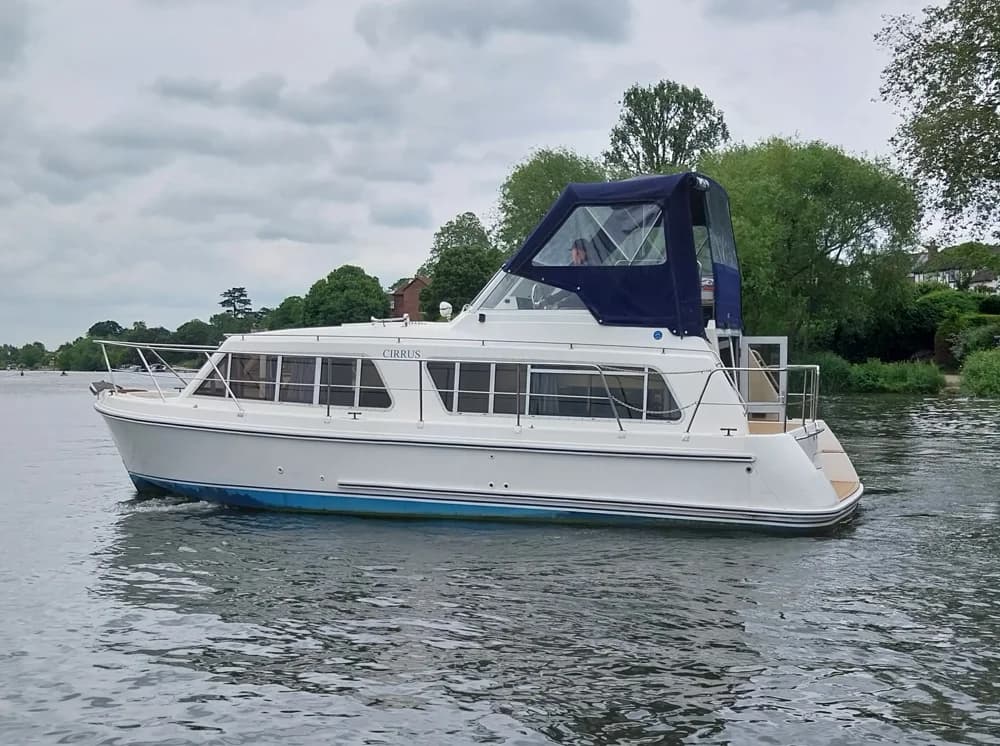 1998 Falcon Bounty 30 Sunbridge Boat for Sale in Walton on Thames