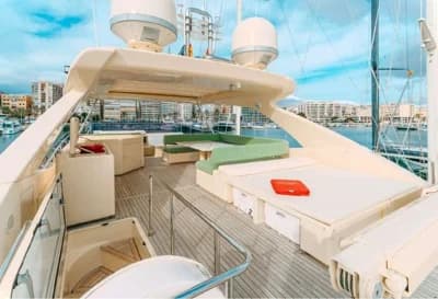 Ferretti Altura 840 3