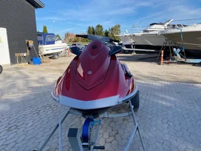 Yamaha WaveRunner VX Deluxe 2