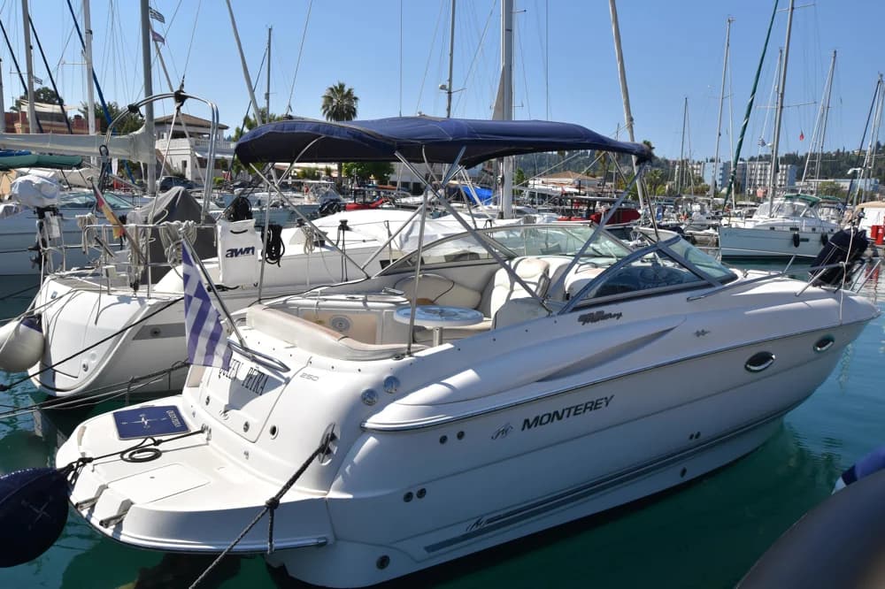 2005 Monterey 250 Cruiser | 27 ft