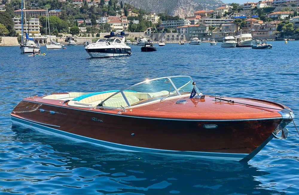 1992 Riva Aquarama Special | 28.8 ft
