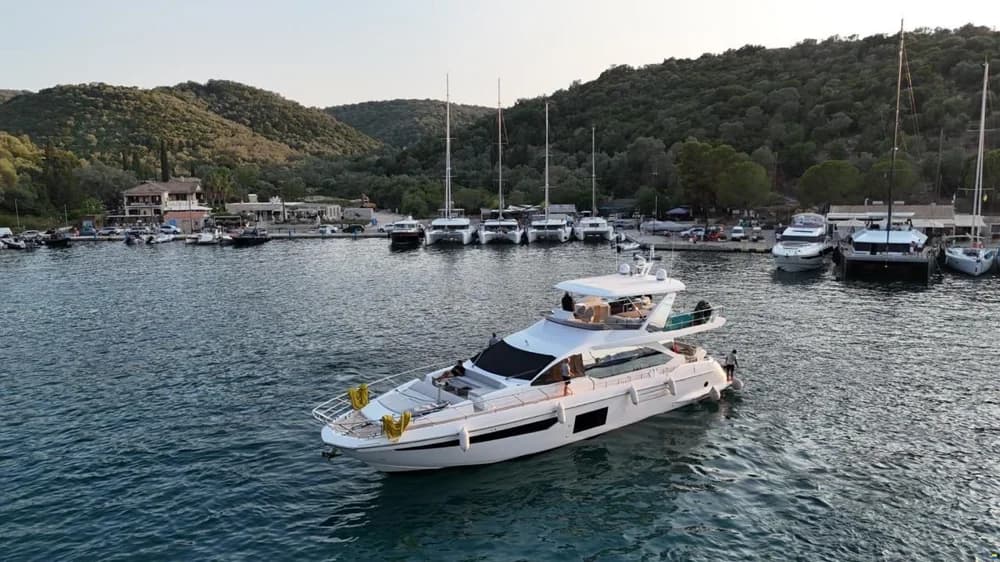 Azimut Flybridge 72