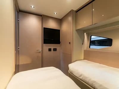 2026 Sunseeker Manhattan 56 Boat for Sale in Poole 4