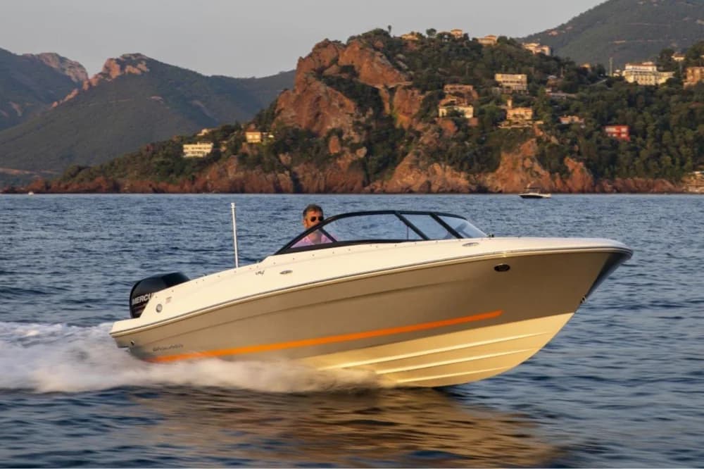 2026 Bayliner VR4 Bowrider OB | 6m