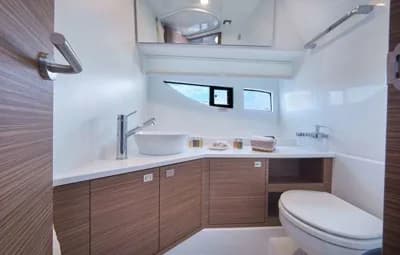 SPIRIT 31 HT OUTBOARD 3