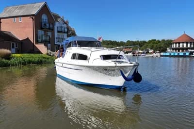 2012 Viking 24 Hi Line Boat for Sale in Lincoln 2