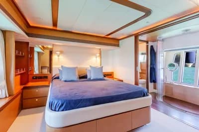 2005 Ferretti Yachts 731 Boat for Sale in Palma 3