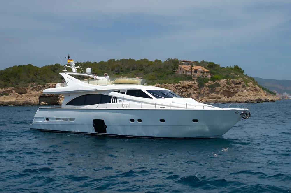 2005 Ferretti Yachts 731 Boat for Sale in Mallorca