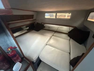 1987 Sea Ray 270 Sundancer Boat for Sale in Portsmouth 4