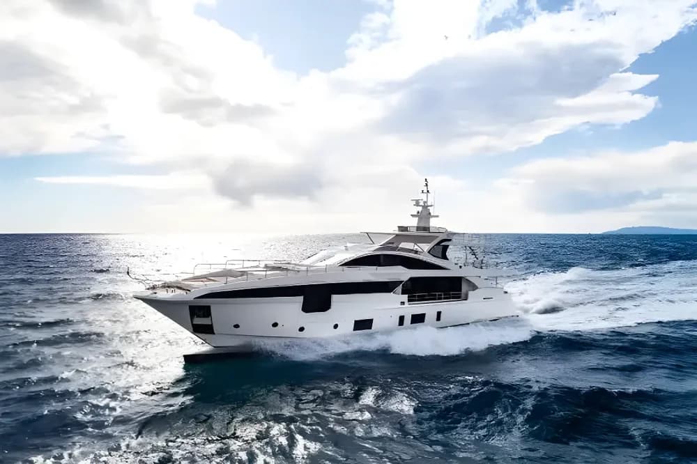 2018 Azimut 35 Boat for Sale in Rome