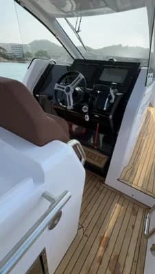 2024 Pirelli 35 Boat for Sale in Palma 4