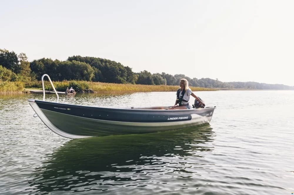Linder 440 Fishing