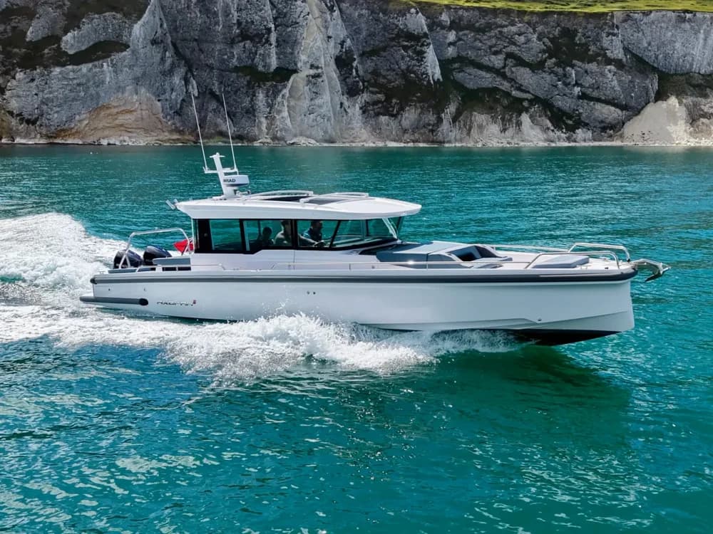 2024 Axopar 37 XC Cross Cabin Boat for Sale in Lymington