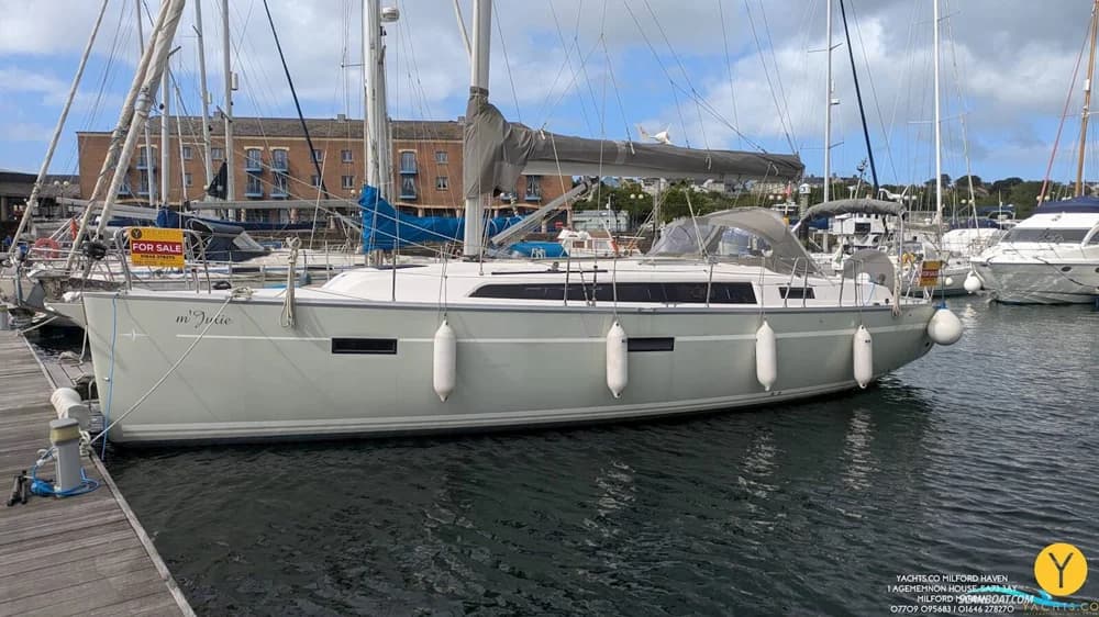Bavaria Cruiser 37