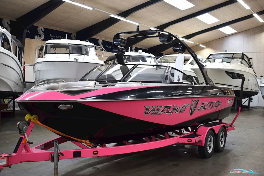 Malibu – 23Lsv Wake Setter – Massivt Nedsat