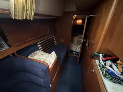 1989 Moody 376 Boat for Sale in Gosport 3
