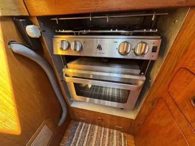 1985 Moody 37 Boat for Sale in Portland Marina 5