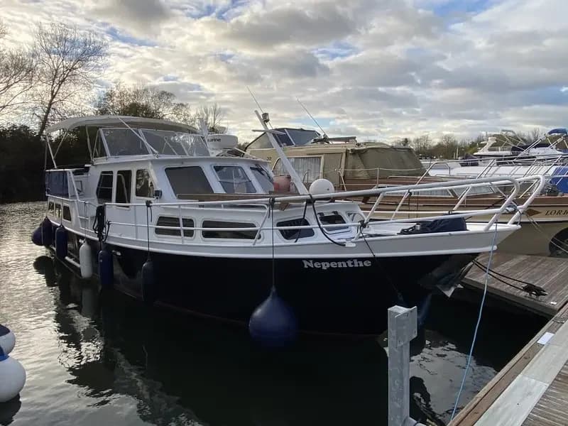 1986 Pedro 36 Ak Boat for Sale in Chertsey