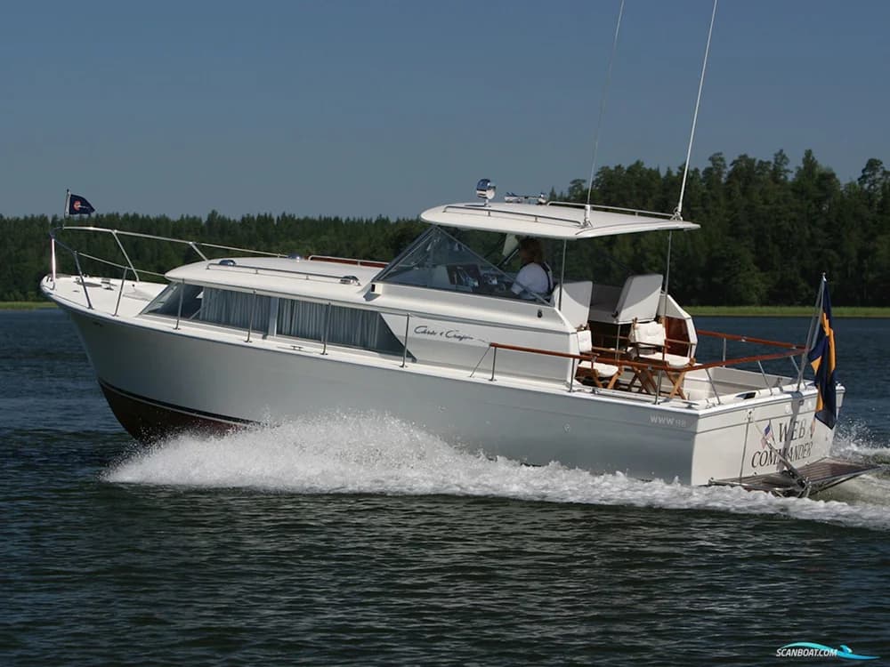 Chris-Craft 31 Commander